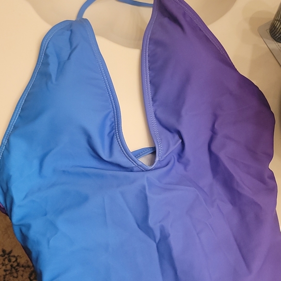 Bathing suite - Picture 5 of 5